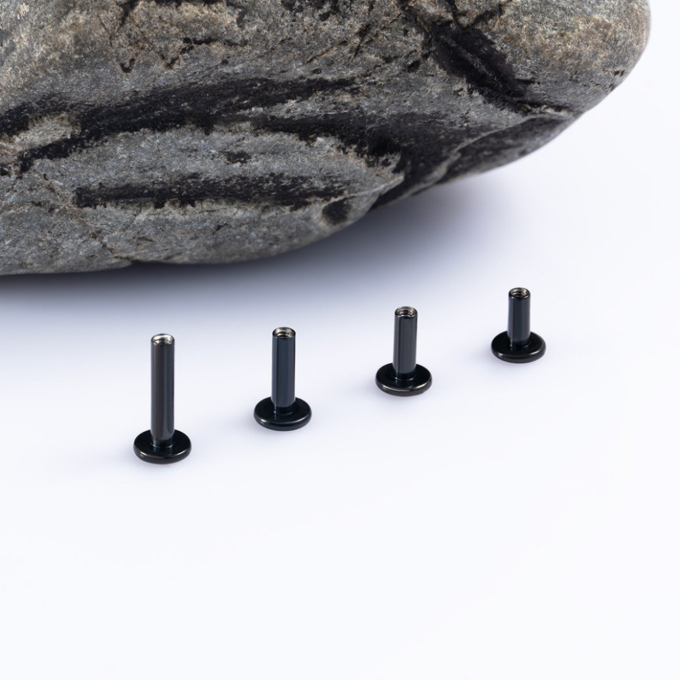 Ножка лабрета для пирсинга Black 1.6 мм (14 G), основа 4 мм